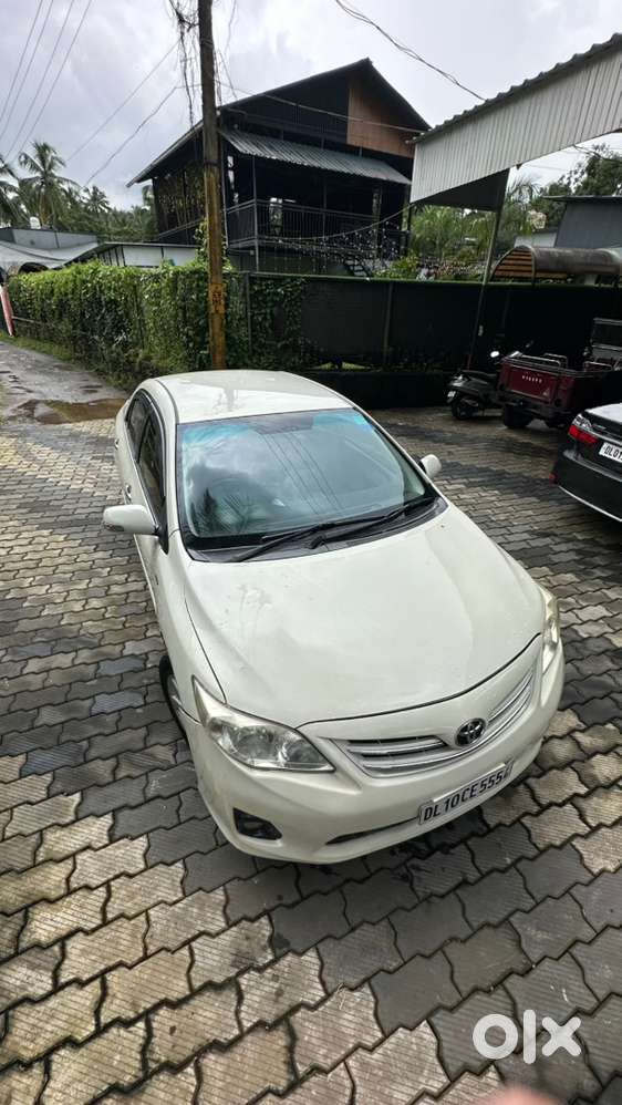Toyota Corolla Altis 2013