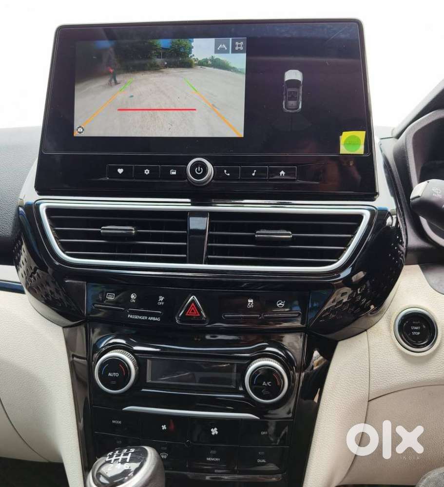 Mahindra Xuv 3xo Ax5 Pm Mt, 2024, Petrol