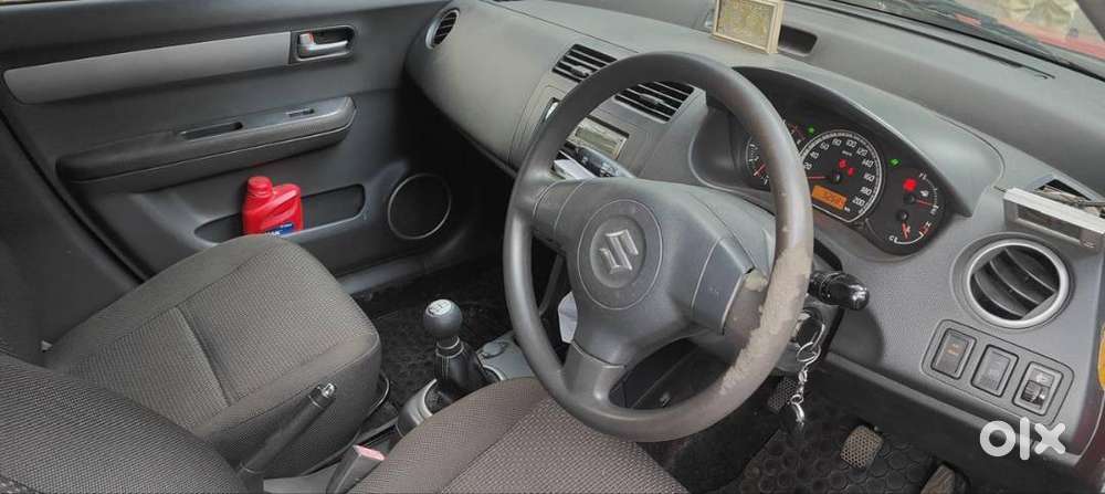 Maruti Suzuki Swift 2006 Petrol 56000 Km Driven