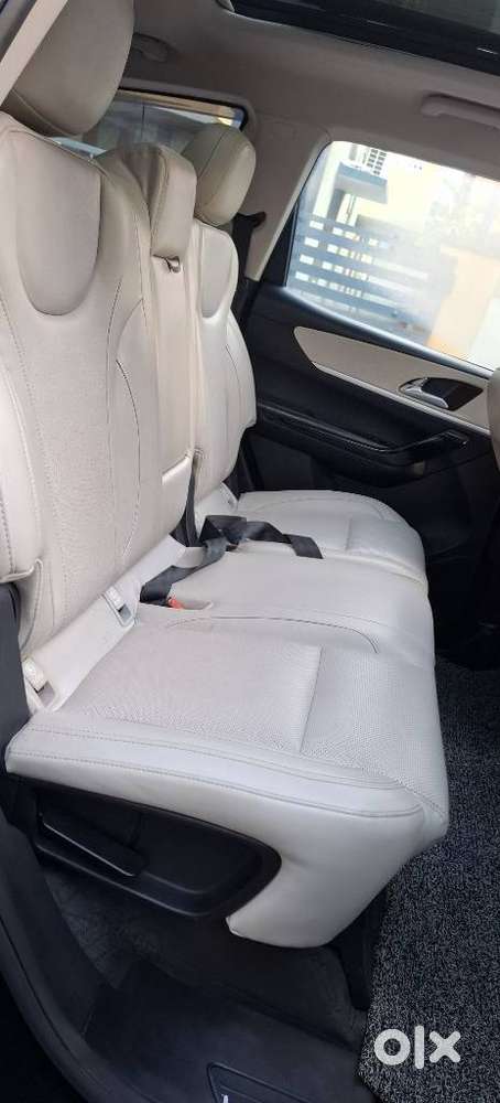 Mahindra Xuv700 2.2 Ax 7 Diesel At Str, 2024, Diesel