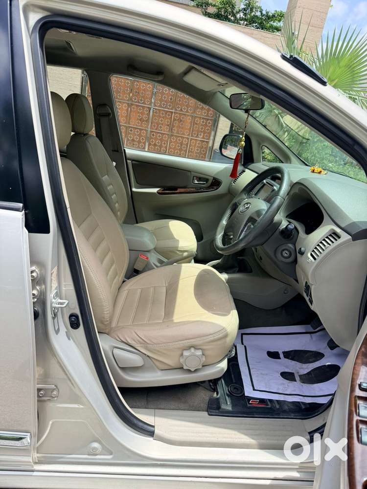 Toyota Innova 2.5 Vx 7 Str Bs-iii, 2014, Diesel