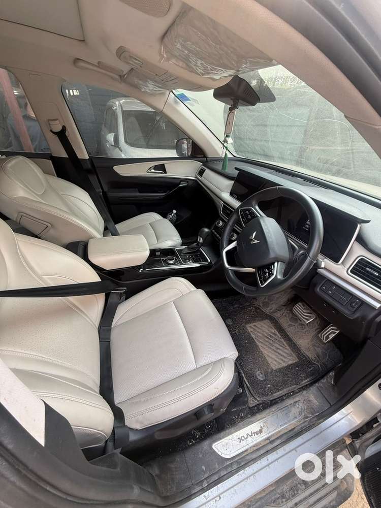 Mahindra Xuv700 Petrol 2022