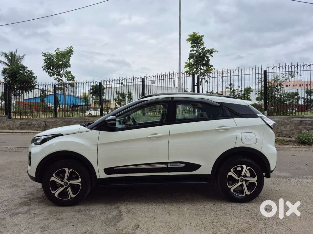 Tata Nexon 1.2 Revotron Xz Plus (s), 2023, Petrol
