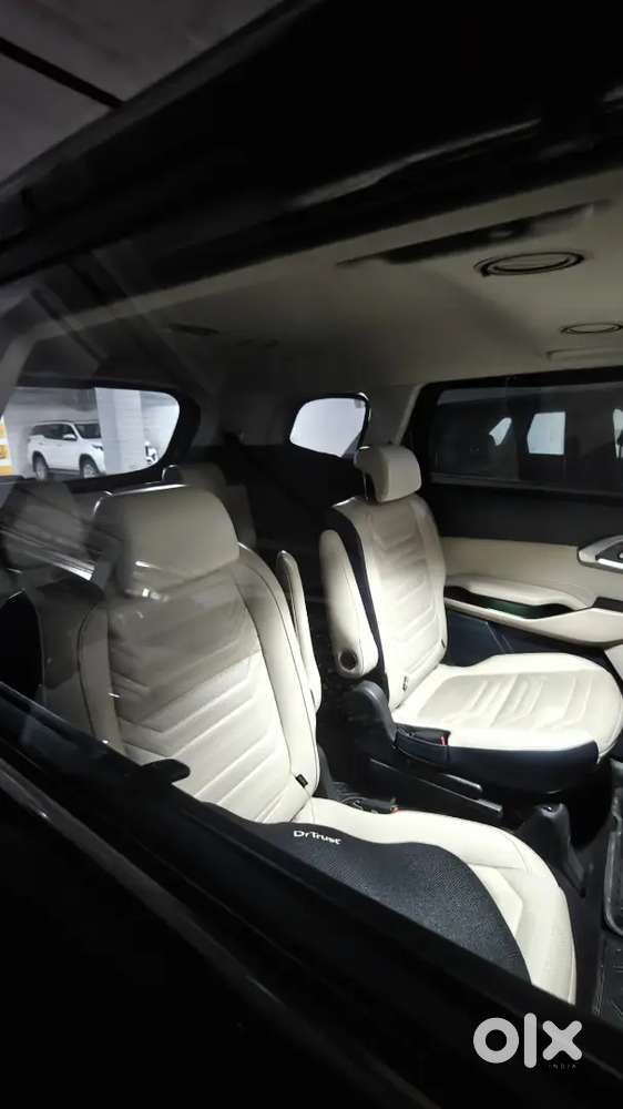 Dlf Owned Kia Carens 1.4 Luxury Plus 6 Str, 1st Owner, 47,500 Km