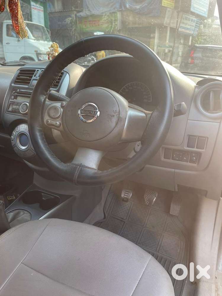 Nissan Car Manual 2012