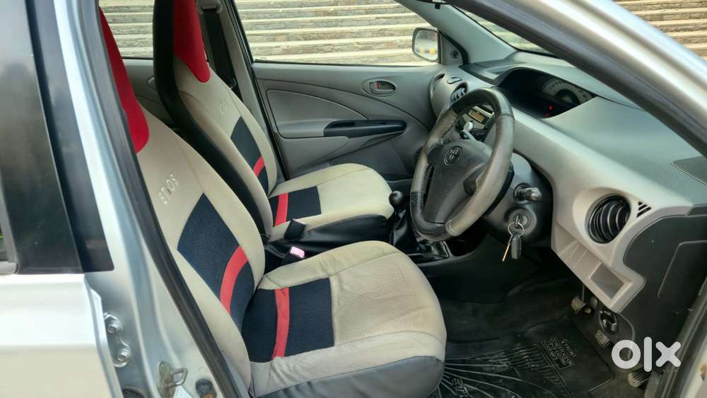 Toyota Etios, 2011, Petrol