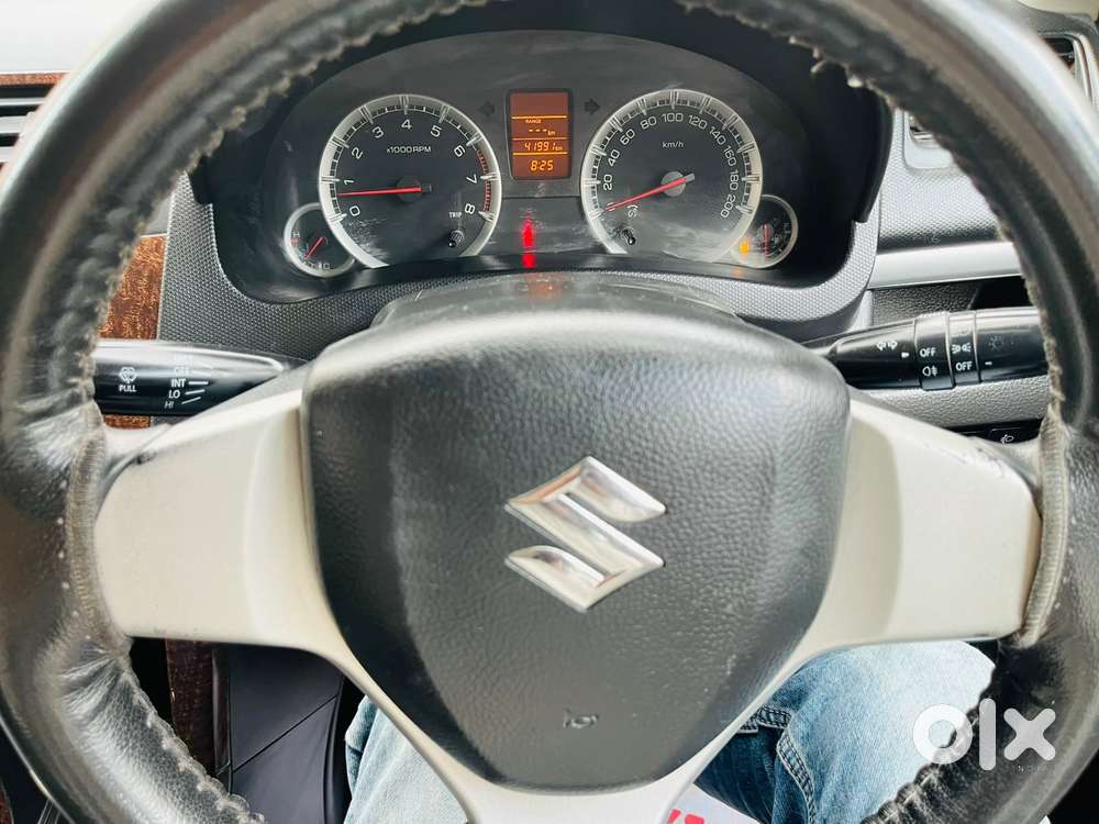 Maruti Suzuki Swift Vxi With Abs, 2014, Petrol