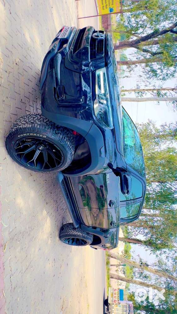 Toyota Hilux 2025 Diesel 4000 Km Driven