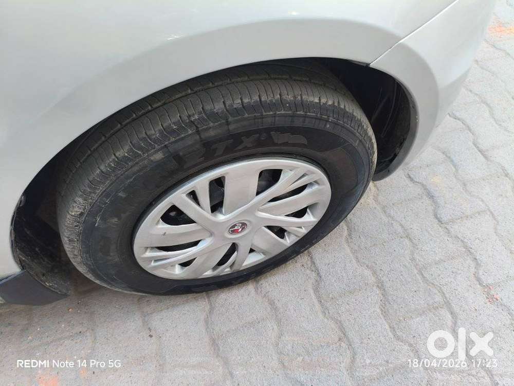 Maruti Suzuki Swift Lxi Option, 2015, Petrol