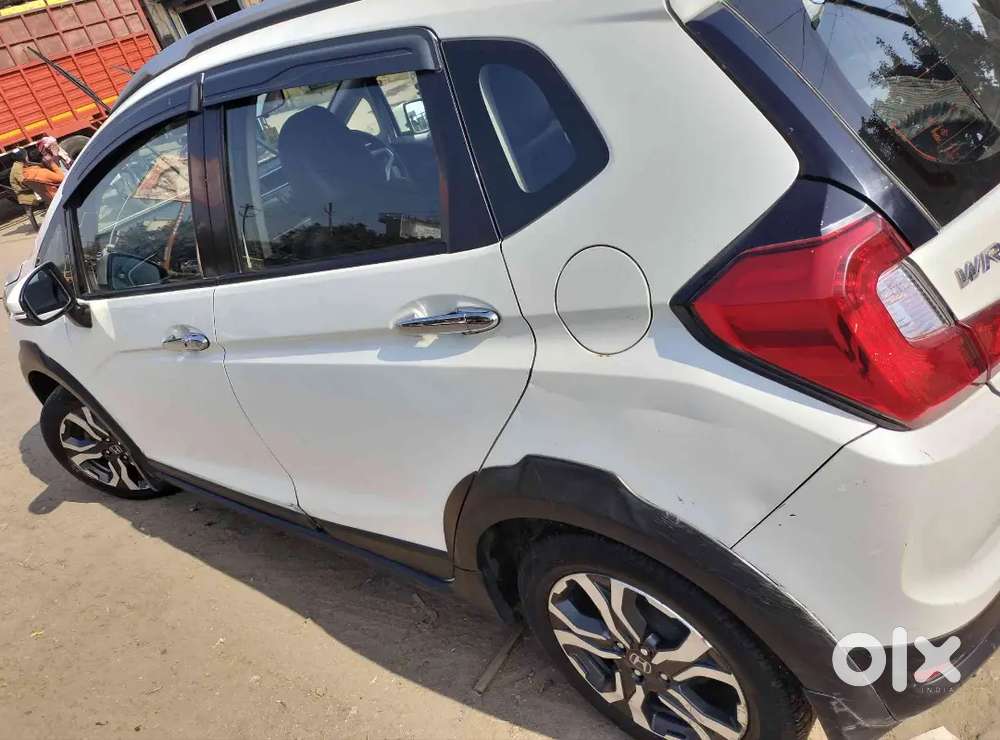 Top Model Push Button Start Sunroof