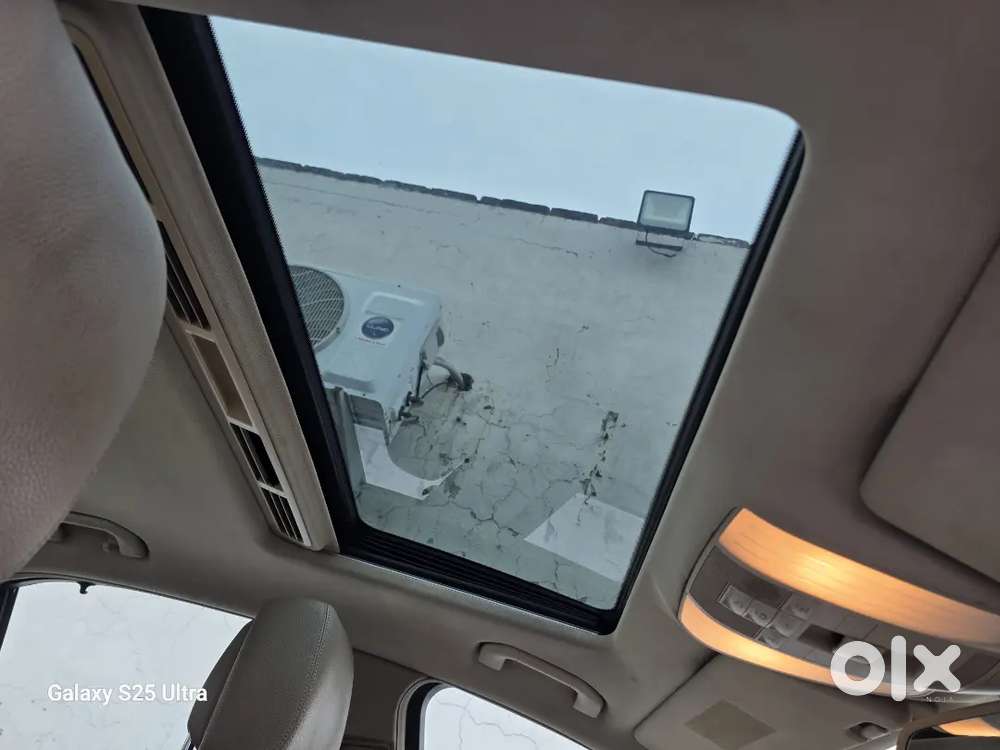 Mercedes-benz E-class 2012