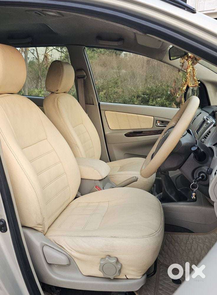 Toyota Innova 2.5 V 7 Str, 2013, Diesel