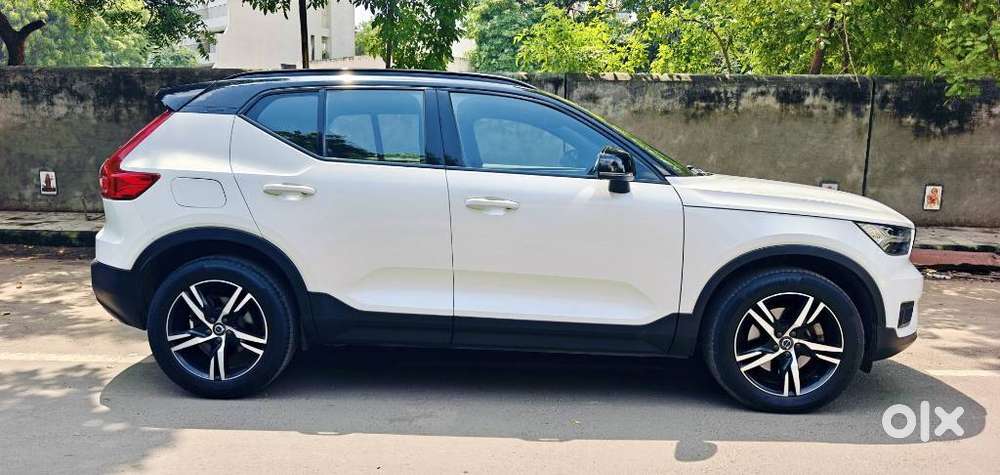 Volvo Xc40 D4 Momentum, 2021, Petrol