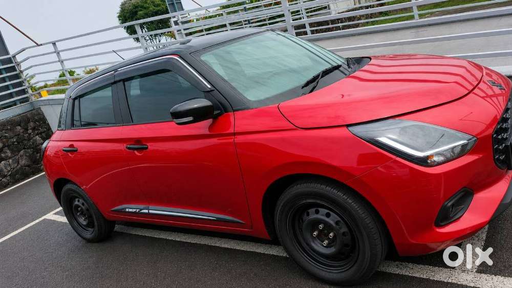 Maruti Suzuki Swift Vxi + Manual, 2024, Petrol