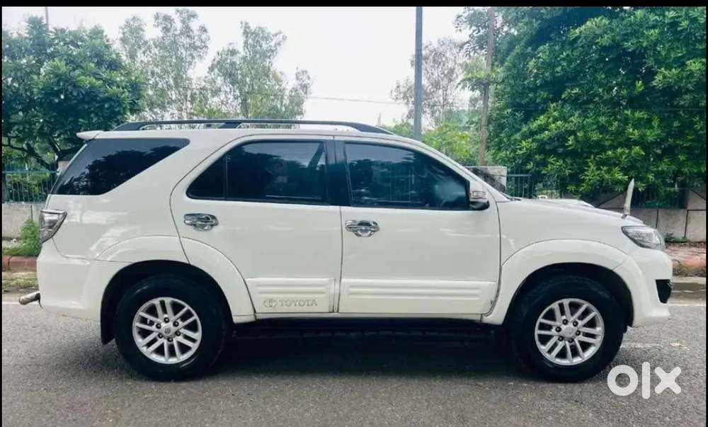 Toyota Fortuner 2011 Diesel