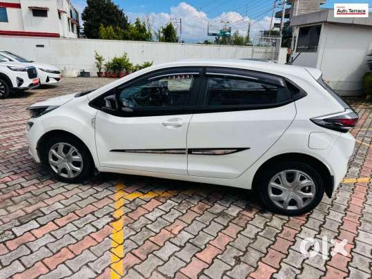 Tata Altroz Xm Plus (s), 2025, Petrol