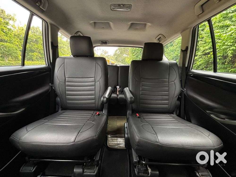 Toyota Innova Crysta 2.4 V 7 Str, 2016, Diesel