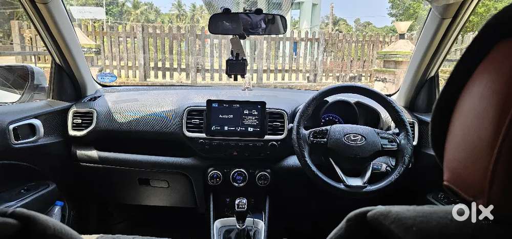 Hyundai Venue 2020 Diesel Well Maintained