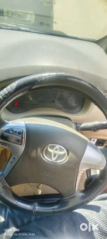 Toyota Innova 2014 Diesel 2nd Owner