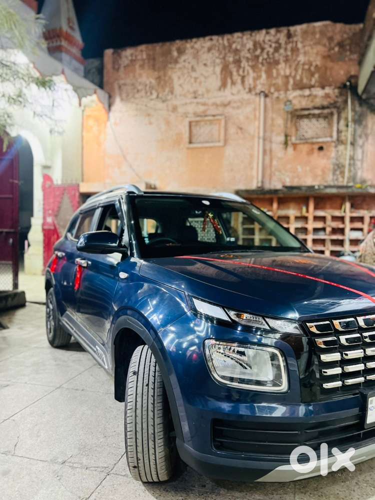 Hyundai Venue 2023 Petrol Well Maintained