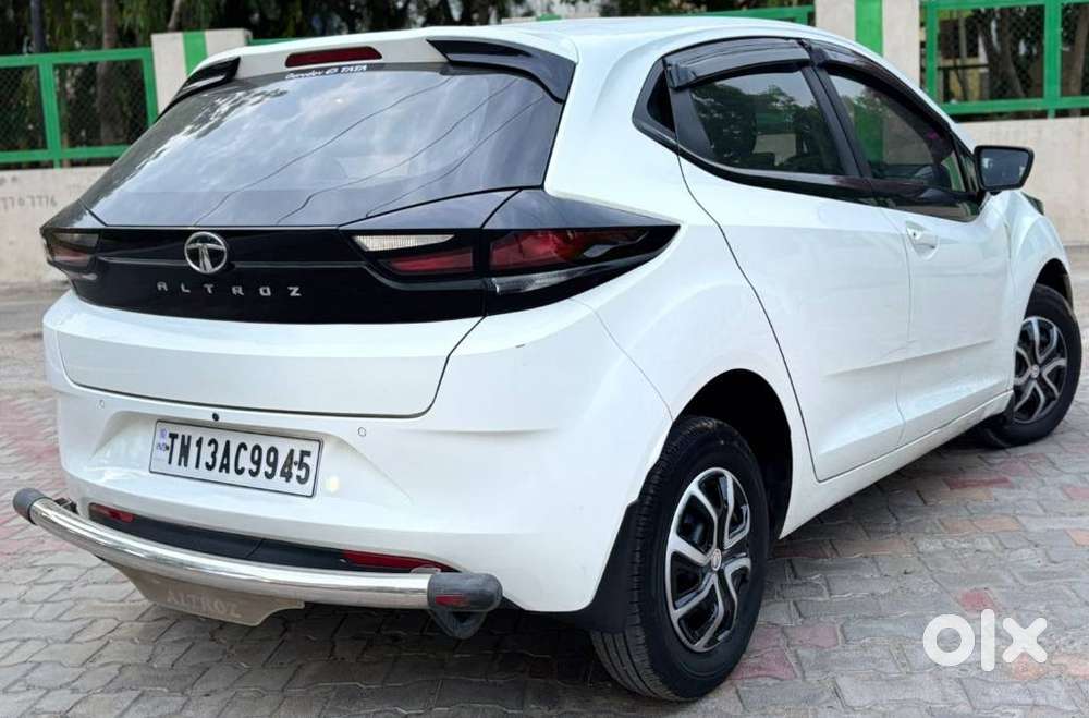 Tata Altroz Xe Petrol, 2024, Petrol