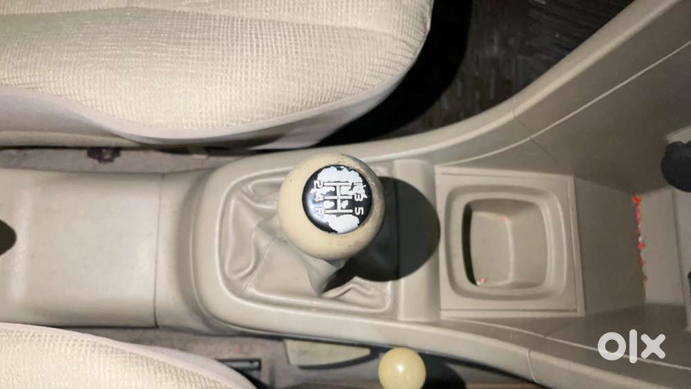 Maruti Suzuki Swift Dzire 1.2 Vxi Bsiv, 2016, Cng & Hybrids