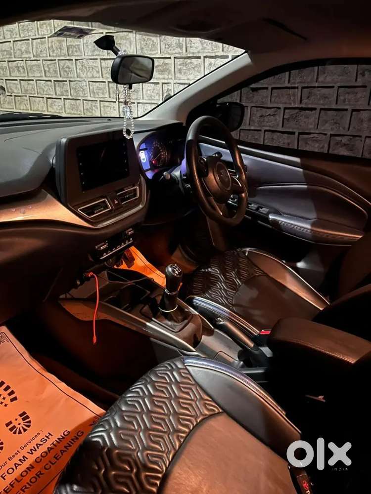 Maruti Suzuki Baleno 2023 Petrol 37500 Km Driven