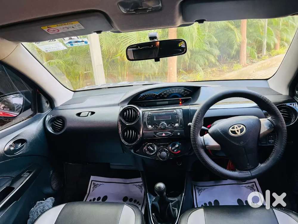 Toyota Etios Cross 2015