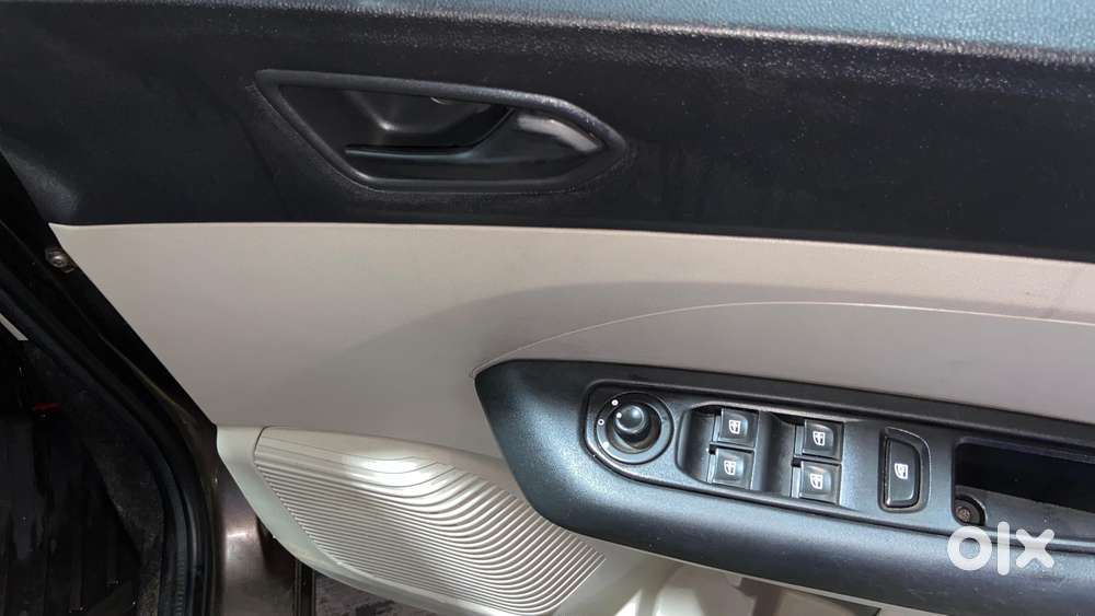 Renault Triber Rxt Easy-r Amt, 2022, Petrol