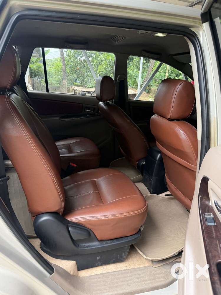 Toyota Innova 2.5 V 7 Str, 2015, Diesel