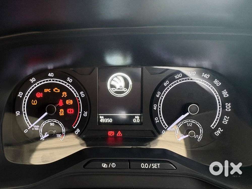 Skoda Kushaq 1.0 Tsi Ambition, 2022, Petrol