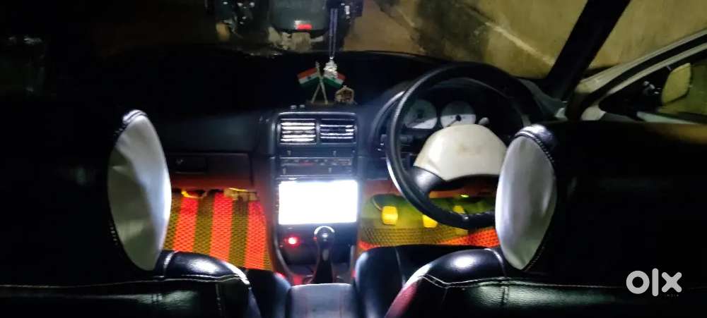 Maruti Suzuki Esteem Lxi 2006