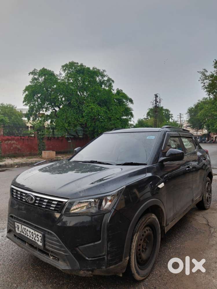 Mahindra Xuv300 W8 Option Dual Tone Diesel, 2022, Diesel