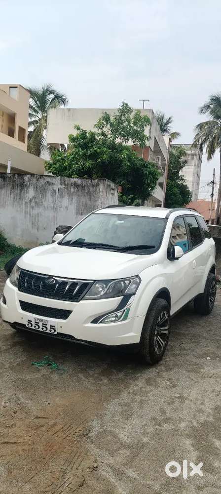 Mahindra Xuv500 2017 Diesel 180000 Km Driven