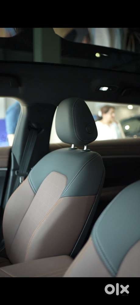 Vinfast Vf 7 - 4 Wheel Drive Full Option