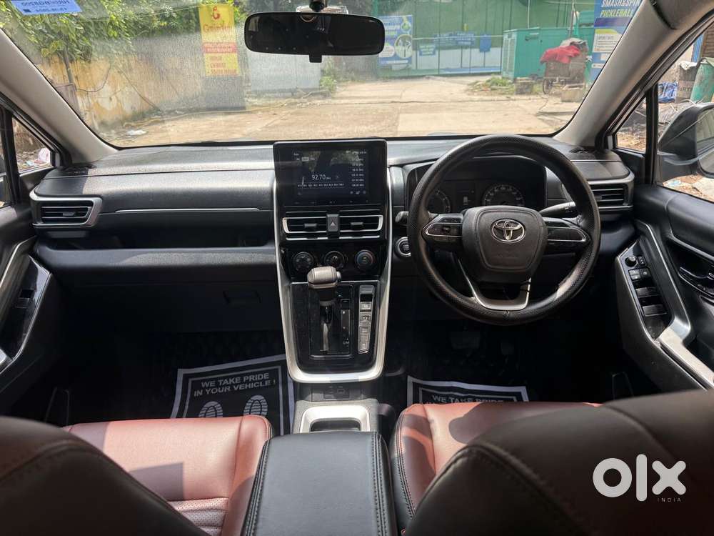 Toyota Innova Hycross 2.0 Gx 8 Str, 2024, Petrol