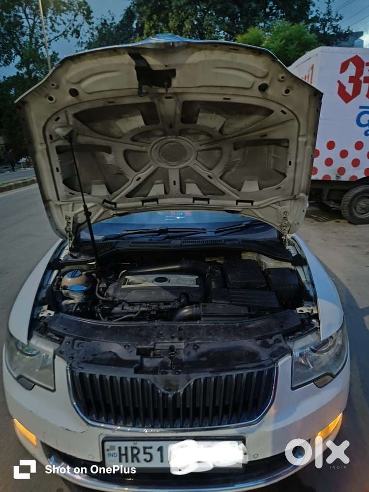 Skoda Superb Petrol 2013