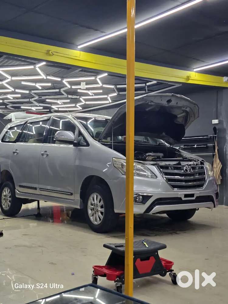 Toyota Innova 2012