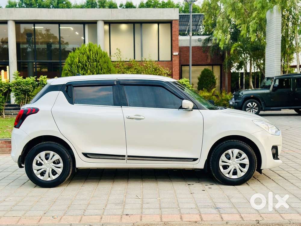Maruti Suzuki Swift 1.2 Vxi (o), 2023, Petrol
