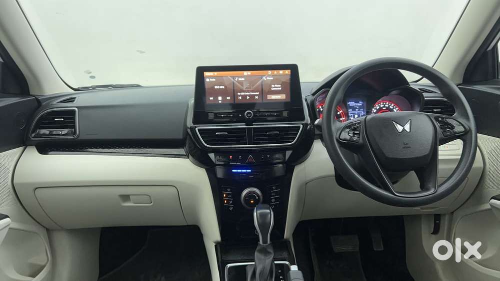 Mahindra Xuv 3xo Ax5 Pm At, 2024, Petrol