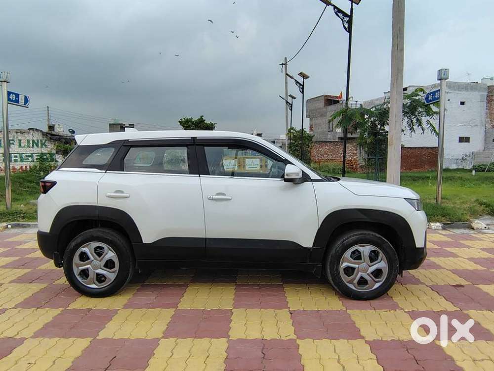 Maruti Suzuki Brezza 1.5 Lxi Smart Hybrid, 2023, Petrol
