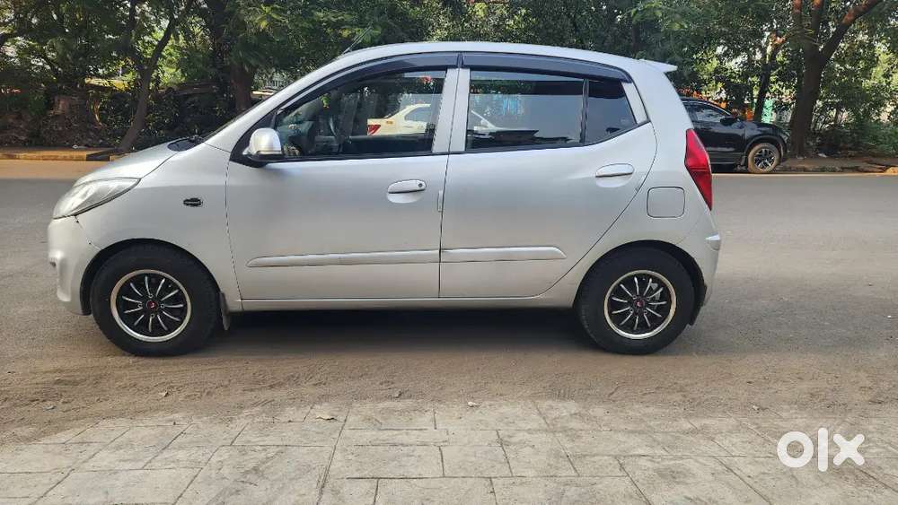 Hyundai I10 Sportz 2012