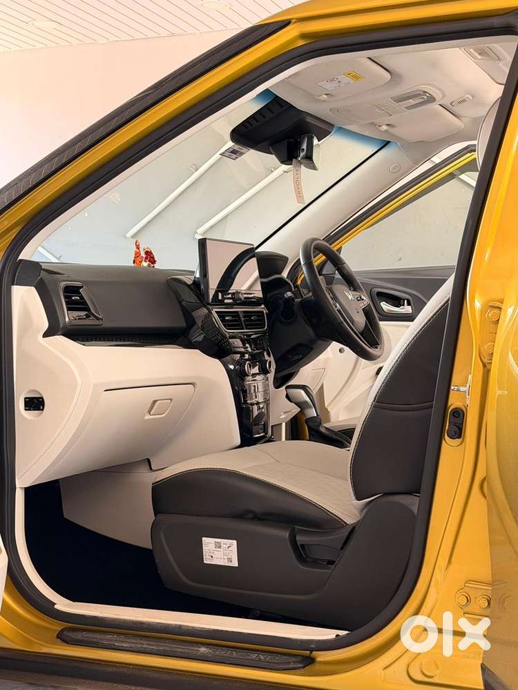 Mahindra Xuv 3xo Petrol Auto 2024