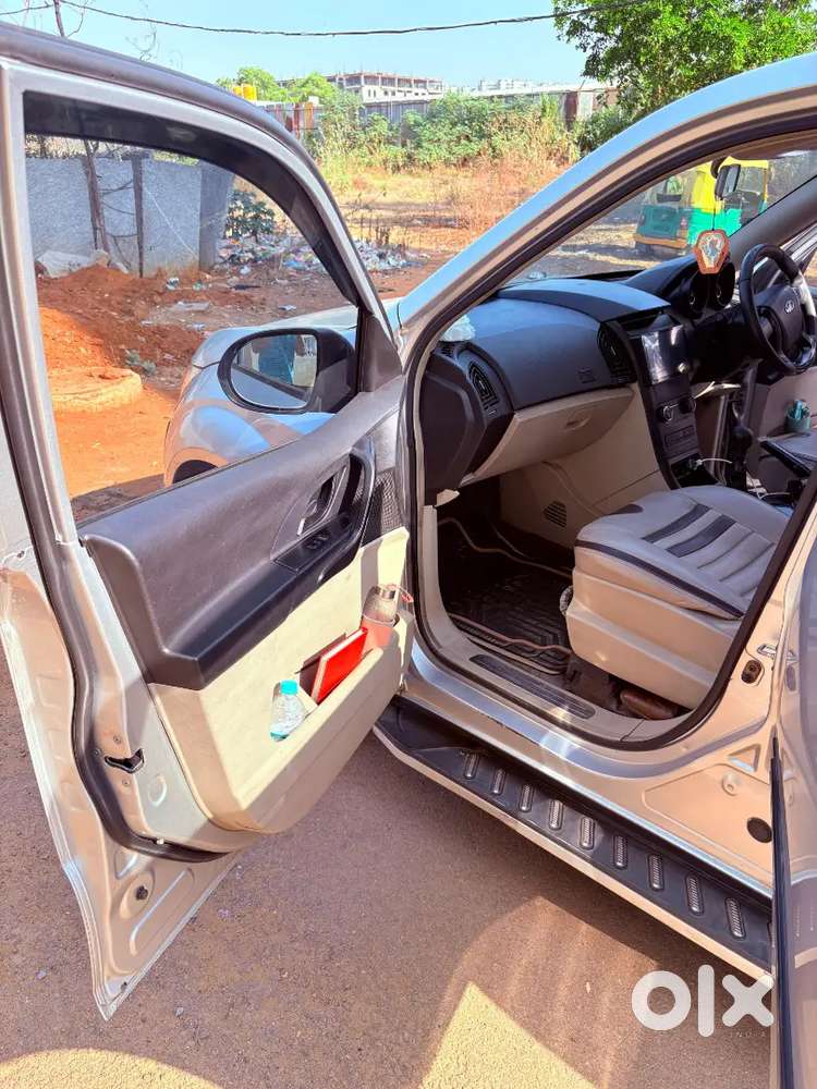 Mahindra Xuv500 2016 Diesel 137718 Km Driven