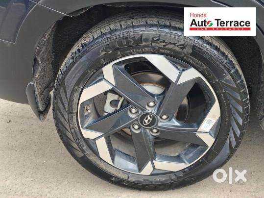 Hyundai Alcazar Signature (o) 7 Seater 1.5 Diesel At Adventure Dual ..