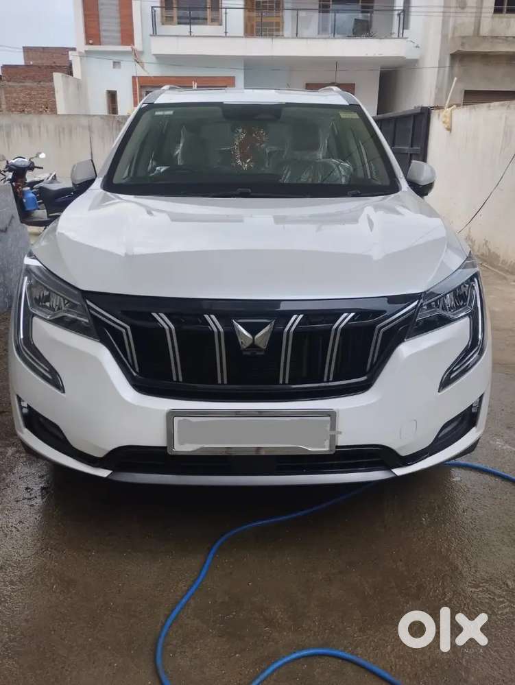 Mahindra Xuv700 2024 Diesel 9000 Km Driven