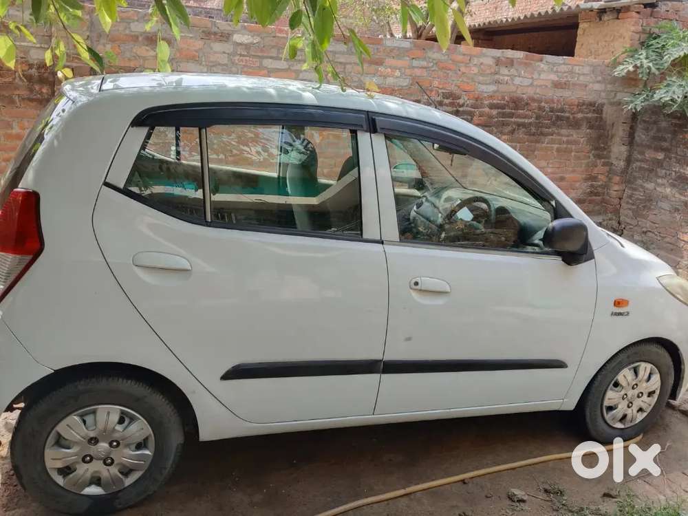 Hyundai I10 Sportz Petrol 2011