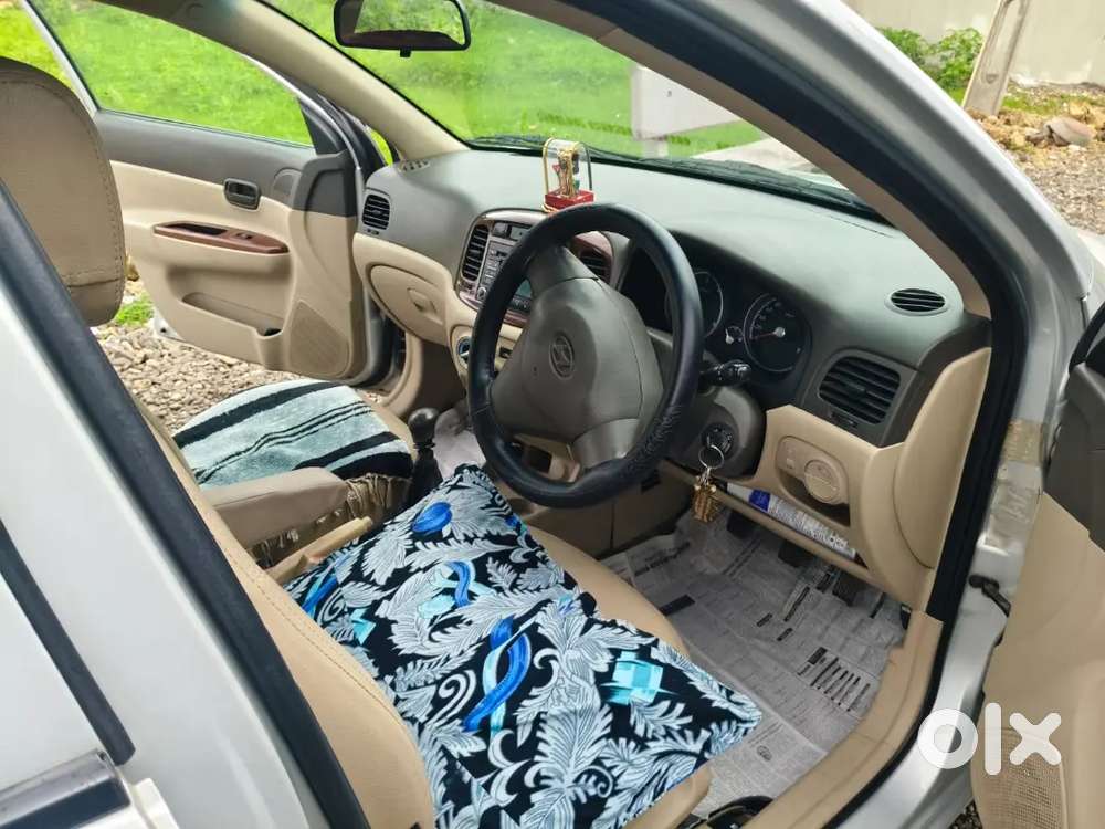 Hyundai Verna 2011