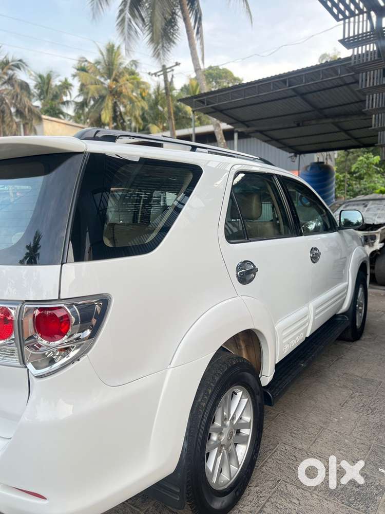 Toyota Fortuner 2012 Diesel 170000 Km Driven