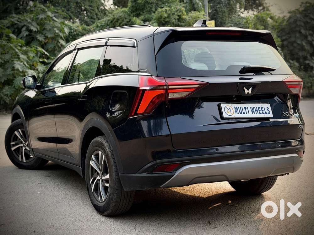 Mahindra Xuv700 2.0 Ax 7 Petrol At Str, 2023, Petrol